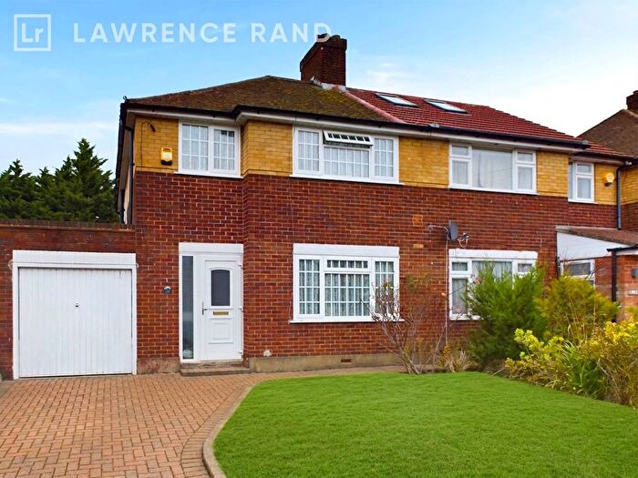 3 Bedroom Semi Detached House For Sale In Woodlands Avenue, Ruislip, HA4