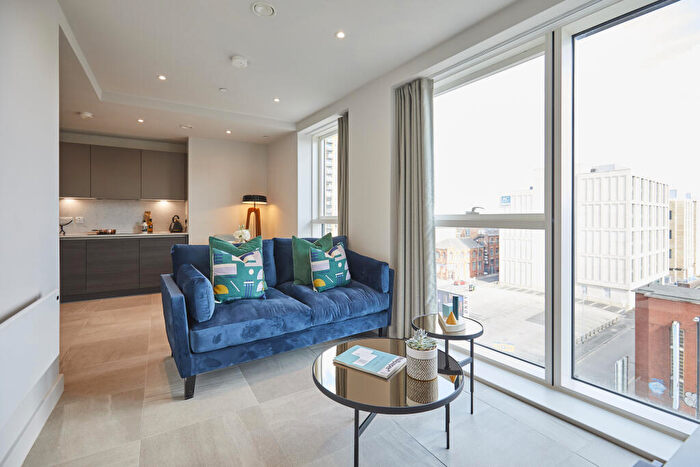 1 Bedroom Flat To Rent In Rochdale Road, Manchester, Greater Manchester, M4