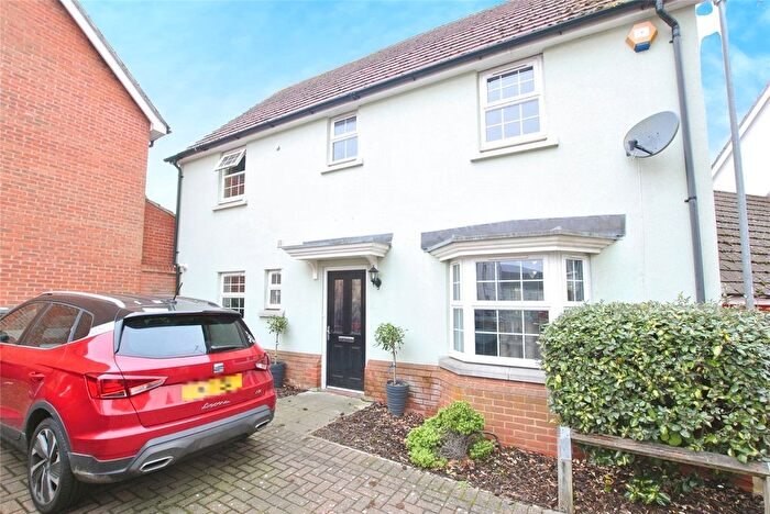 4 Bedroom Detached House To Rent In Lambourne Chase, Chelmsford, Essex, CM2