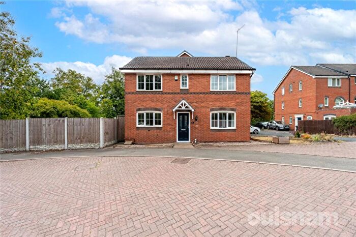 3 Bedroom Detached House For Sale In Great Farley Drive, Northfield, Birmingham, West Midlands, B31