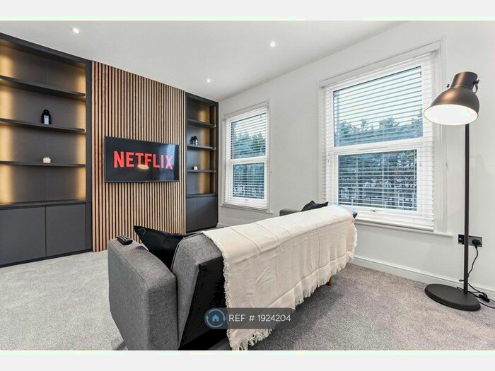 1 Bedroom Flat To Rent In Burlington Road, New Malden, KT3