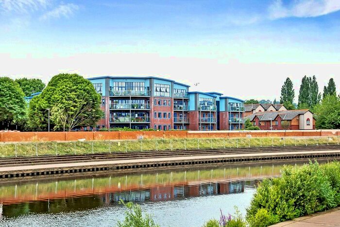 2 Bedroom Flat To Rent In Flowerpot Lane, Exeter, Devon, EX4