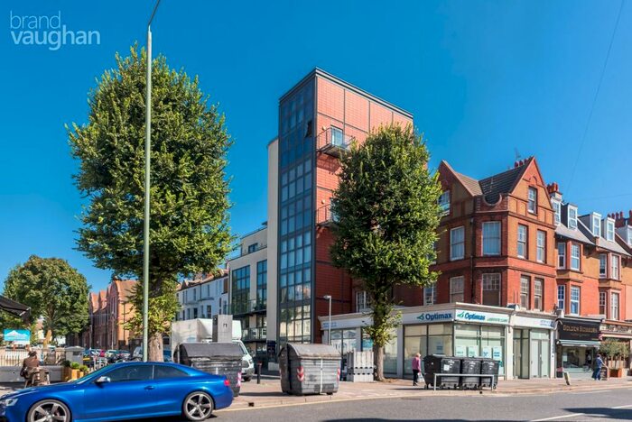 2 Bedroom Apartment To Rent In Connaught Road, Hove, East Sussex, BN3