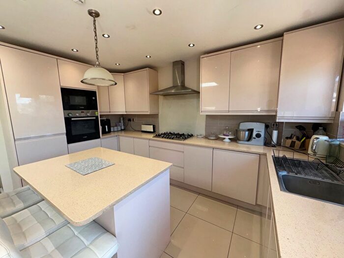 3 Bedroom Terraced House To Rent In Windsor Crescent, Harrow, HA2