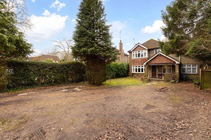 5 Bedroom Detached House For Sale In Effingham Road, Copthorne, RH10