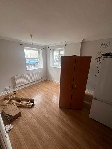 2 Bedroom Detached House To Rent In Boundary Road, Leyton, E17