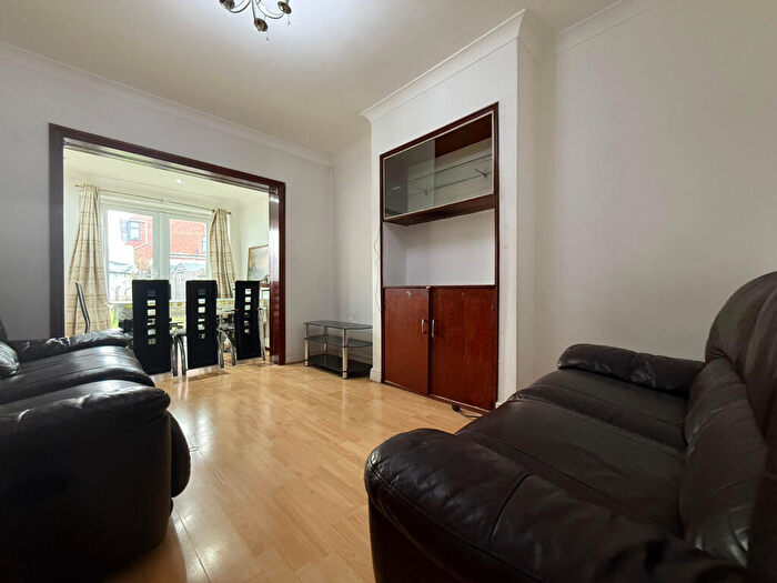 4 Bedroom Semi-Detached House To Rent In Weston Drive, Stanmore, Greater London, HA7