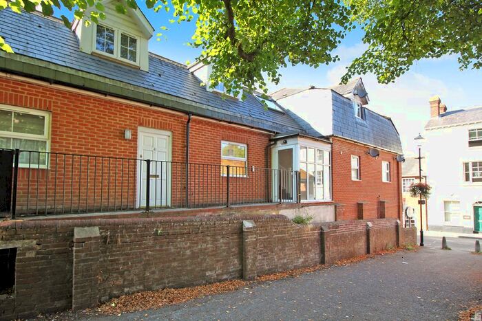 1 Bedroom Flat To Rent In Turk Street, Alton, GU34