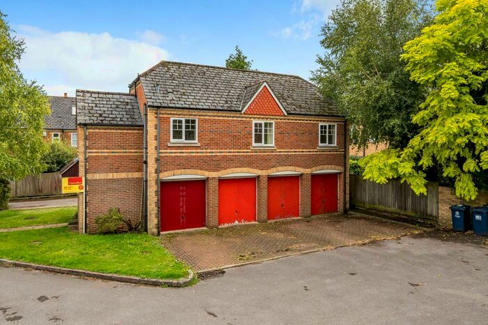 2 Bedroom Detached House To Rent In Hodges Court, Grandpont, OX1