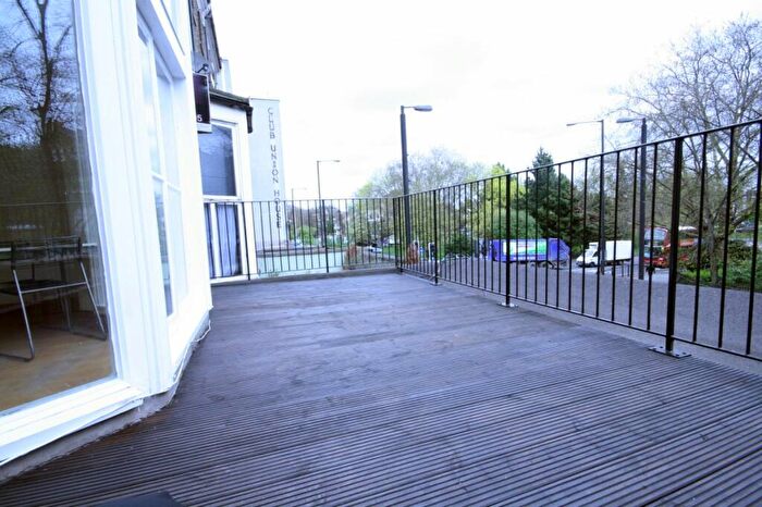 1 Bedroom Flat To Rent In Upper Street, Islington, N1