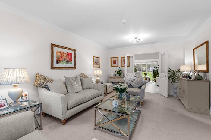 3 Bedroom Retirement Property For Sale In Beech Grove, Great Alne Park Alcester, Warwickshire, B49