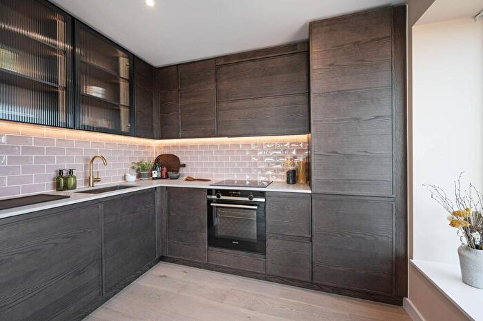 1 Bedroom Flat For Sale In Riverscape, Royal Docks, E16