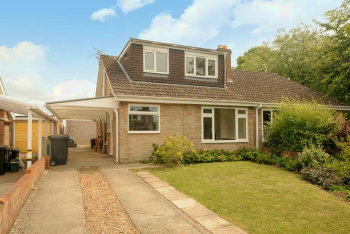 3 Bedroom Semi-Detached House For Sale In Chilton, Oxfordshire, OX11
