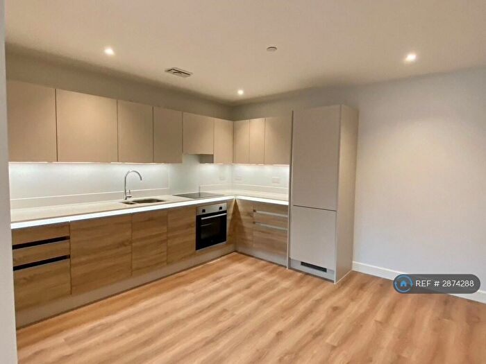 2 Bedroom Flat To Rent In Christchurch Road, Bournemouth, BH1