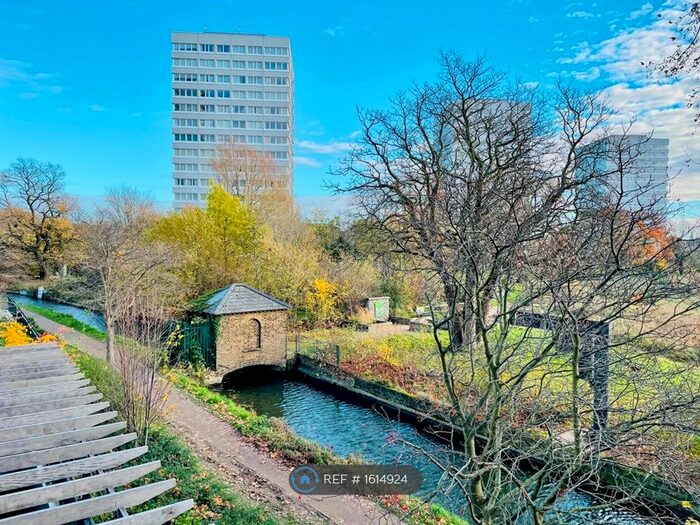 2 Bedroom Flat To Rent In The Shoreline Building, London, N4