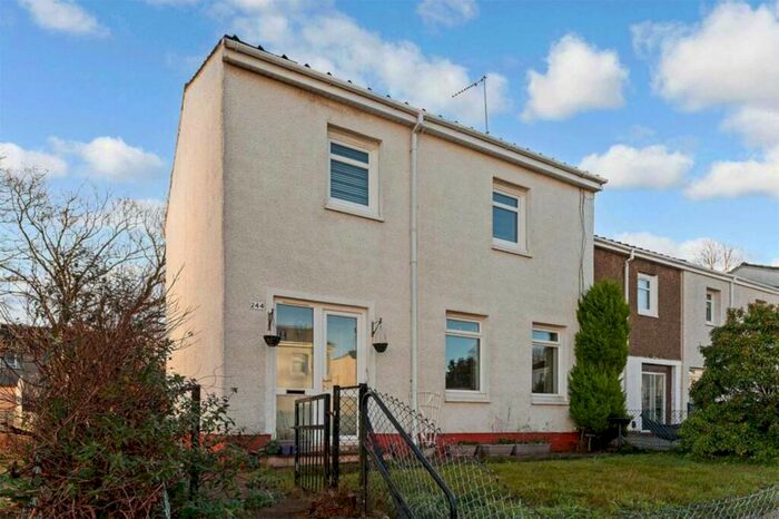 3 Bedroom Semi-Detached House To Rent In Cairnhill Circus, Glasgow, G52