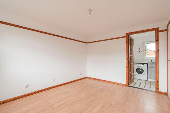 2 Bedroom Semi-Detached Villa For Sale In Echline Drive, South Queensferry, EH30