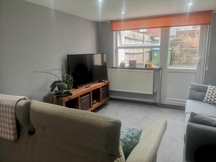 2 Bedroom Property To Rent In Liverpool Street, Southampton, SO14