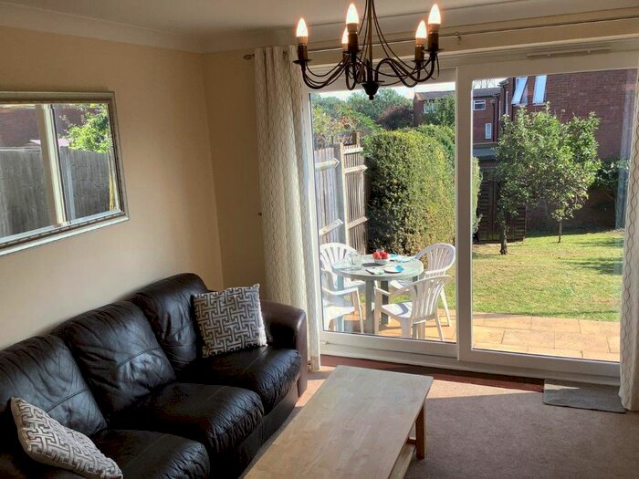 5 Bedroom Terraced House To Rent In Tippett Cose, Colchester, CO4