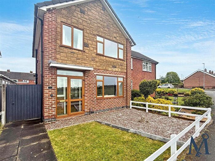 3 Bedroom Semi-Detached House For Sale In Tiverton Avenue, Whitwick, Coalville, LE67