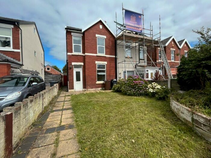 2 Bedroom Semi-Detached House To Rent In Thornton Road, Southport, Merseyside, PR9