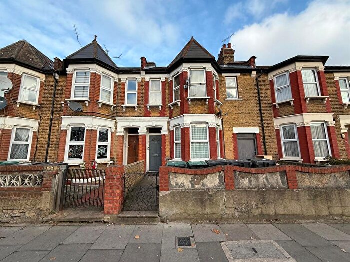 Studio To Rent In St Ann's Road, Tottenham, London, N15