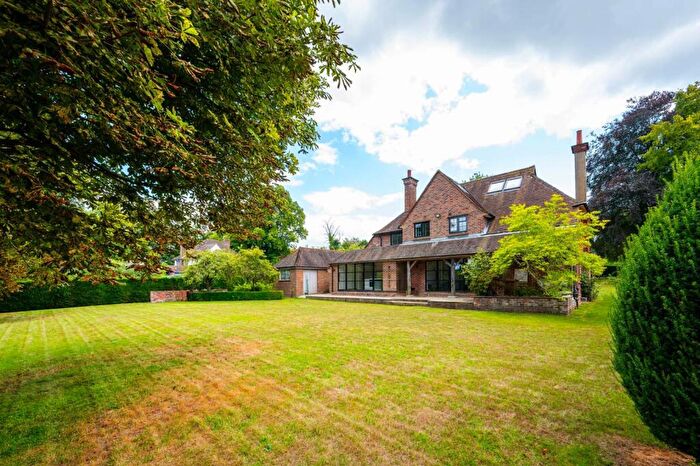 5 Bedroom Detached House To Rent In Fairway, , Merrow, Guildford, GU1