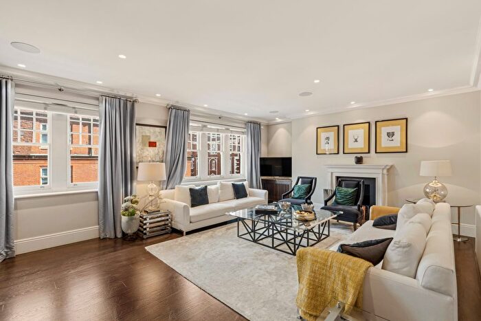 4 Bedroom Flat For Sale In Cadogan Gardens, London, SW3