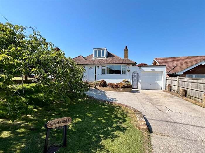 3 Bedroom Detached Bungalow For Sale In Fyrsway, Fairlight, Hastings, TN35
