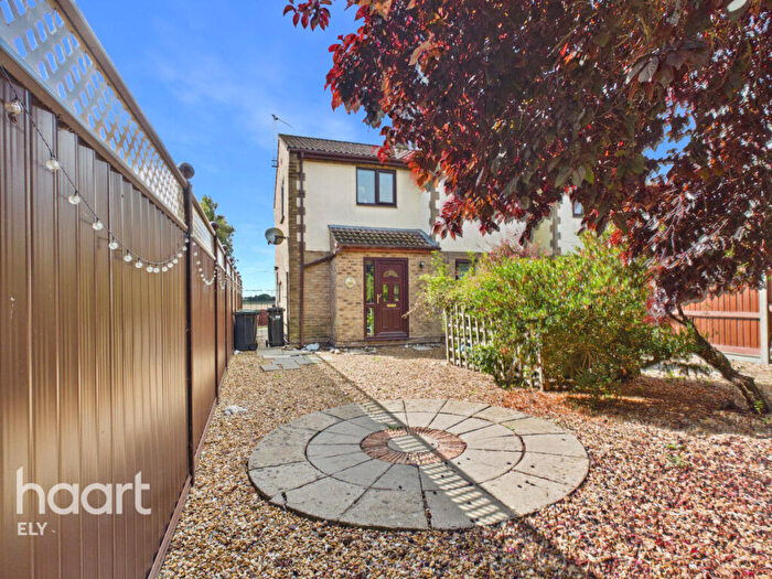3 Bedroom Semi-Detached House For Sale In Main Street, Prickwillow, CB7