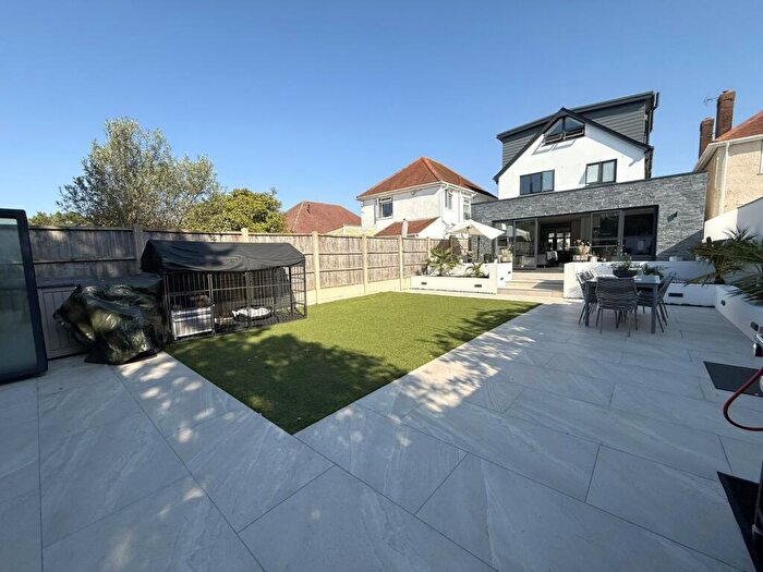 4 Bedroom Detached House For Sale In Nansen Avenue, Oakdale, Poole, BH15