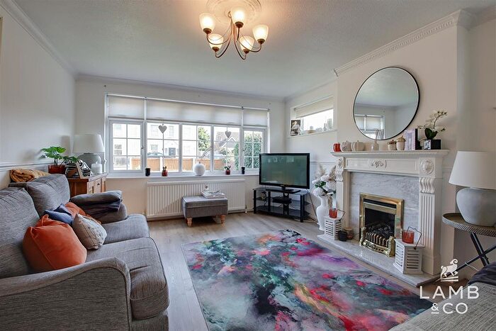 2 Bedroom Semi-Detached Bungalow For Sale In London Road, Clacton-On-Sea, CO15
