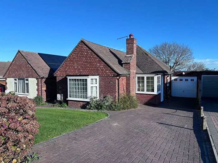 2 Bedroom Bungalow To Rent In Willingdon Park Drive, Eastbourne, BN22