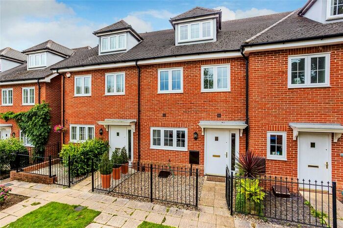 4 Bedroom Terraced House To Rent In Red Lane, Oxted, Surrey RH8