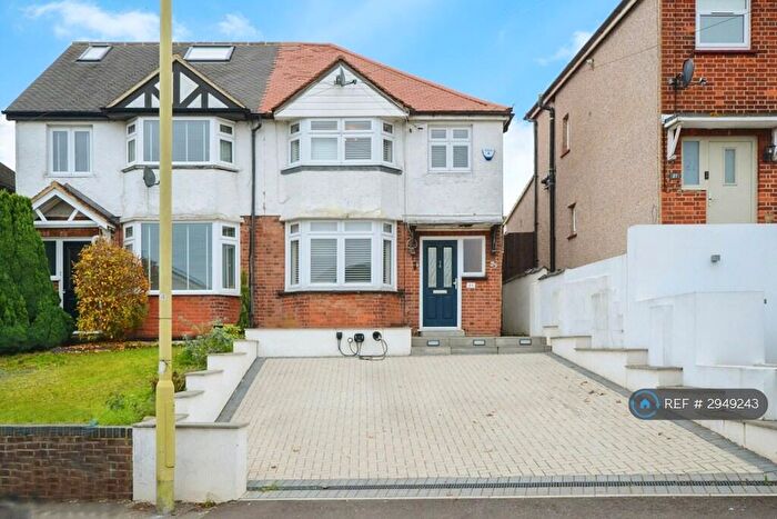 3 Bedroom Semi-Detached House To Rent In Belswains Lane, Hemel Hempstead, HP3