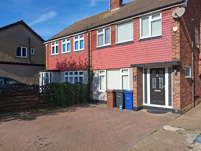 3 Bedroom Semi-Detached House To Rent In Southend Road, Stanford Le Hope, Thurrock, SS17