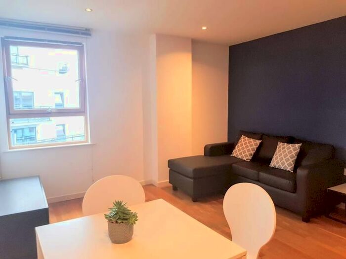 1 Bedroom Flat To Rent In Gateway East, Marsh Lane LS9