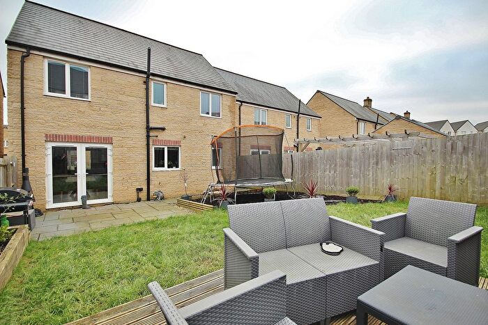 4 Bedroom Detached House For Sale In Townsend Road, Witney, OX29