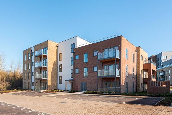 2 Bedroom Flat To Rent In Bedroom Property In Atlas Way, Milton Keynes, MK10