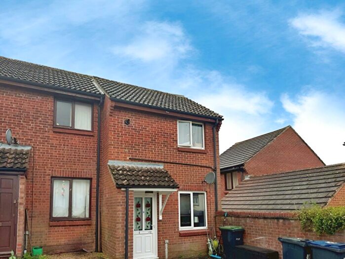 1 Bedroom Terraced House To Rent In Hillside Park, Westbury, BA13