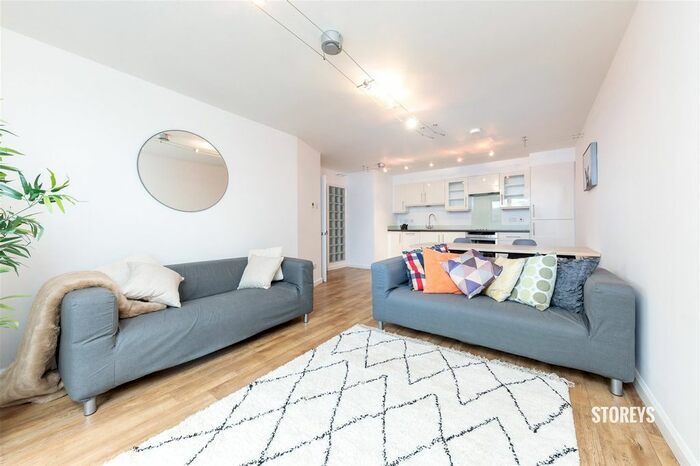 2 Bedroom Flat To Rent In Mare Street, London Fields, Hackney, E8