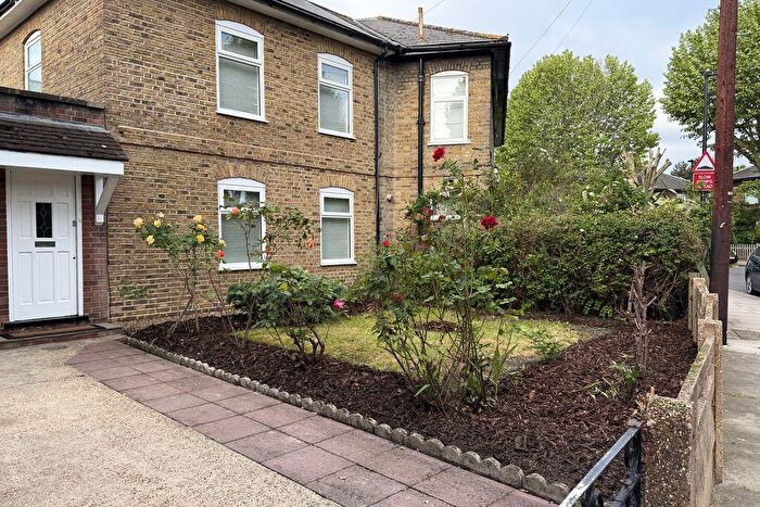 3 Bedroom Semi Detached House For Sale In Chapel House Street, Isle Of Dogs, E14