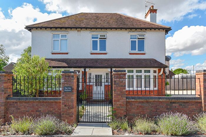 4 Bedroom Detached House For Sale In Main Road, Northampton, NN5