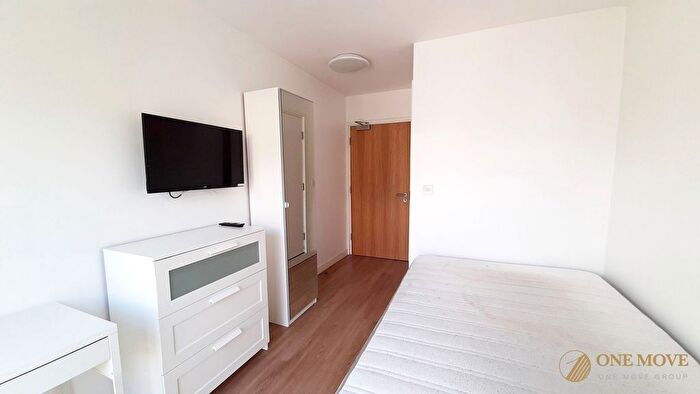 1 Bedroom Property To Rent In Chapel Street, Salford, M3