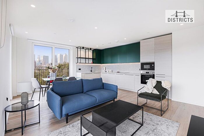 1 Bedroom Flat To Rent In Curlew House, Heron Wharf, E14