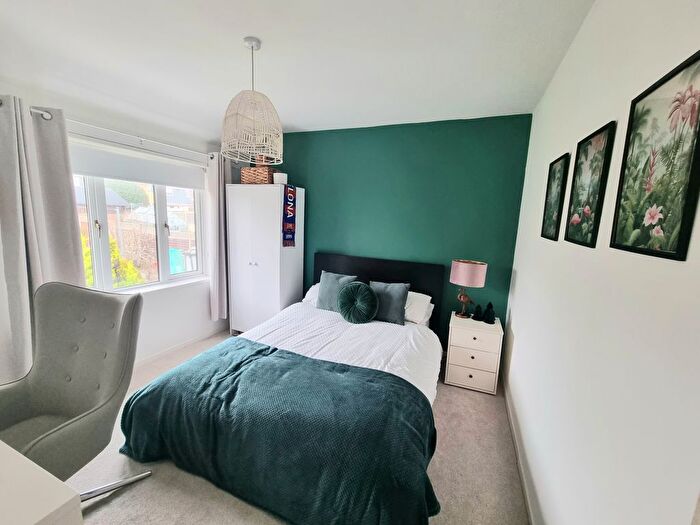 3 Bedroom End Of Terrace House For Sale In Mousehole Road, Paulsgrove, Portsmouth, PO6