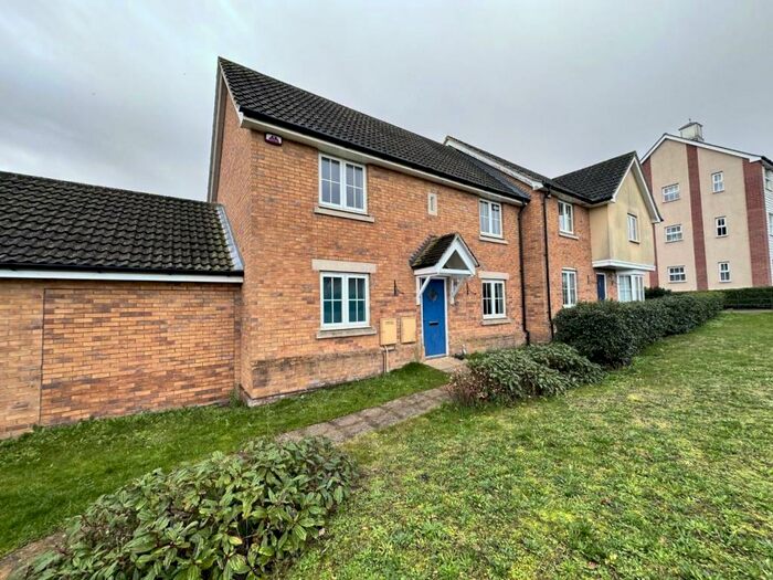 3 Bedroom Semi-Detached House To Rent In Costessey, Norwich, NR8