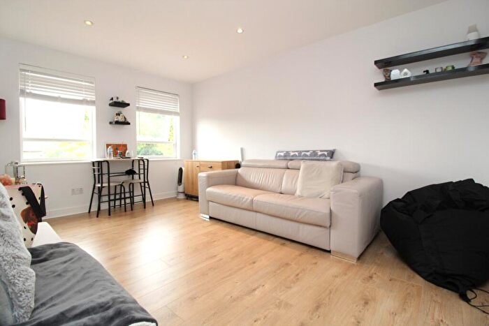 Studio To Rent In Roth Drive, Hutton, CM13