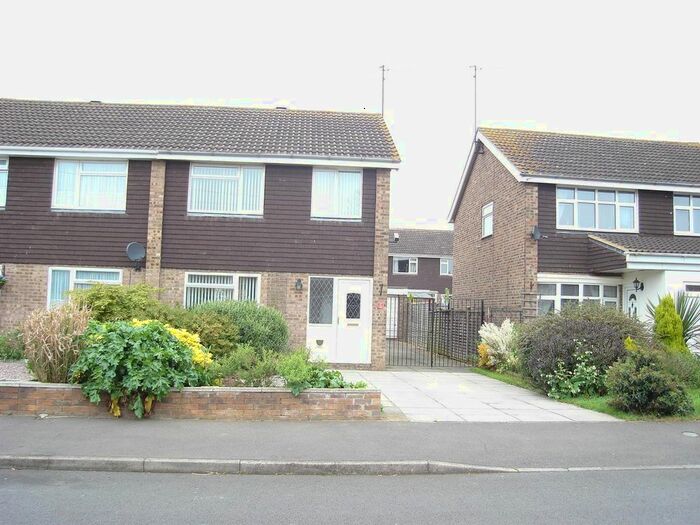 3 Bedroom Semi-Detached House To Rent In Nichols Way, Raunds, Wellingborough, NN9