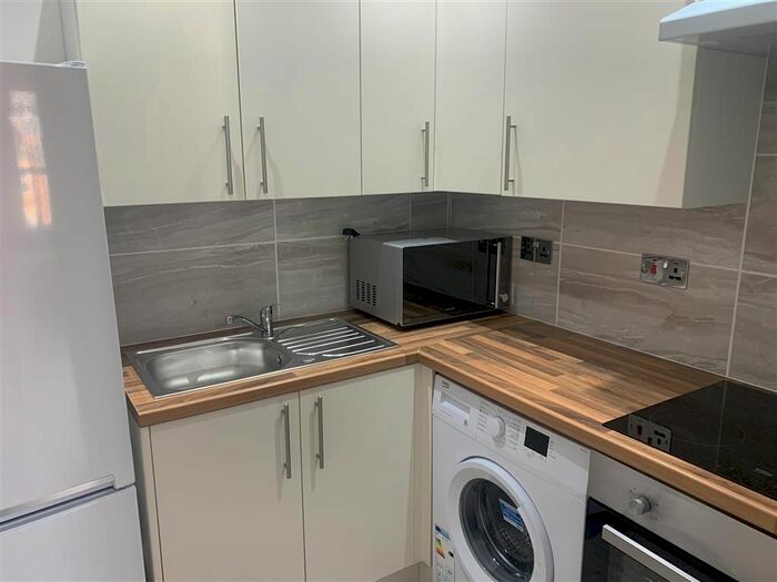 1 Bedroom Flat To Rent In Alfreton Road, Nottingham, NG7